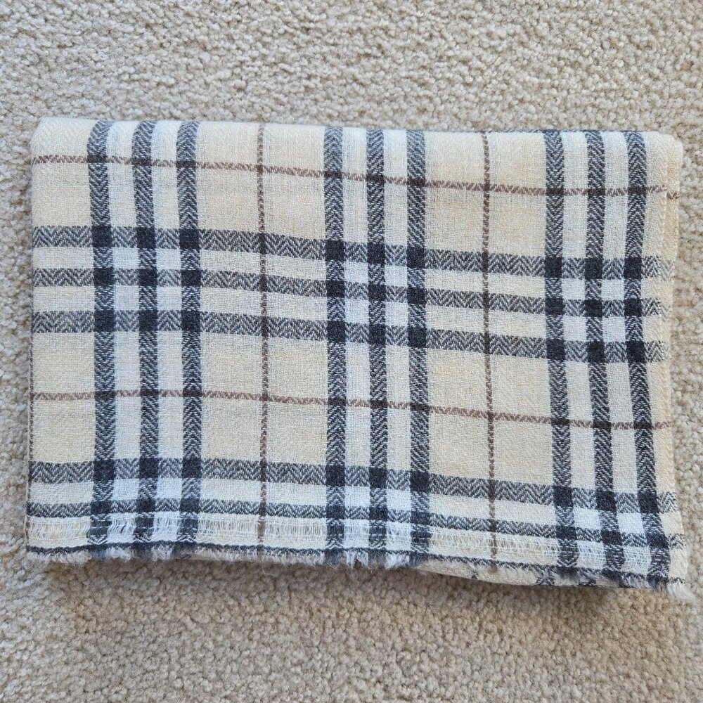 NWOT Cashmere Scarf Tan Plaid Nepal Open Weave Detail at Ends - Picture 13 of 13
